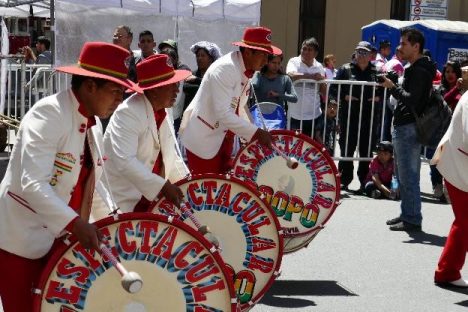 Folklore optocht in Buenos Aires